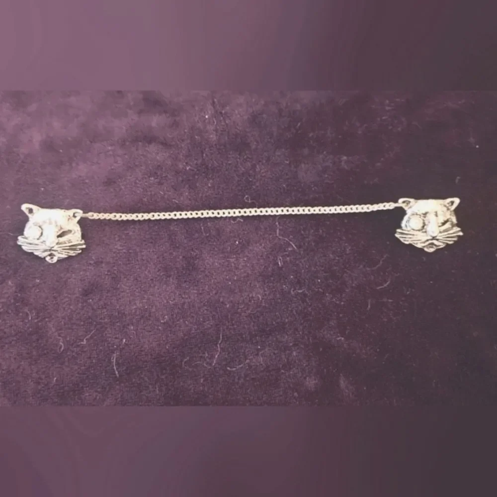 Vintage sweater clips silver tone cat with rhinestone